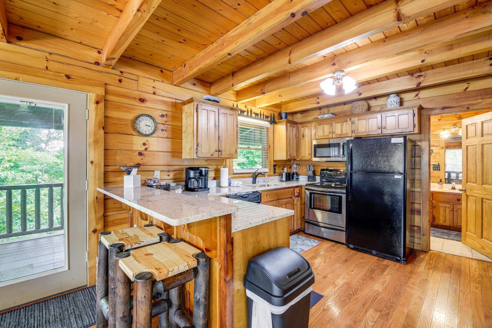Pigeon Forge Cabin Premier Location And Hot Tub Extérieur photo