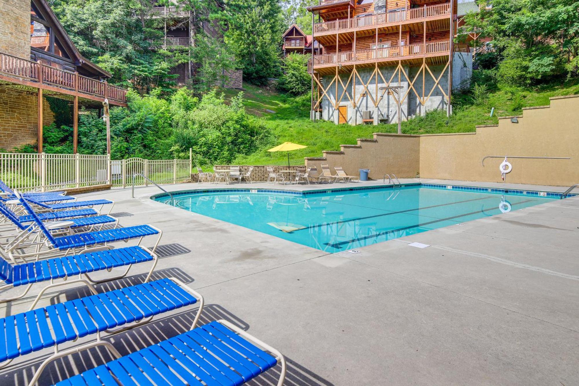 Pigeon Forge Cabin Premier Location And Hot Tub Extérieur photo