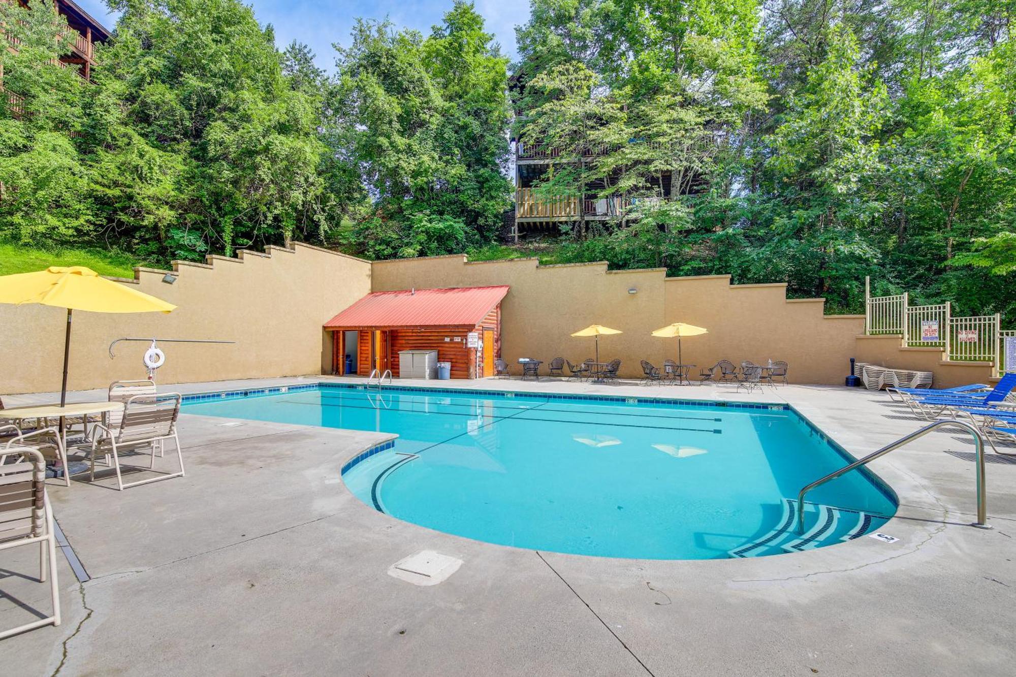 Pigeon Forge Cabin Premier Location And Hot Tub Extérieur photo