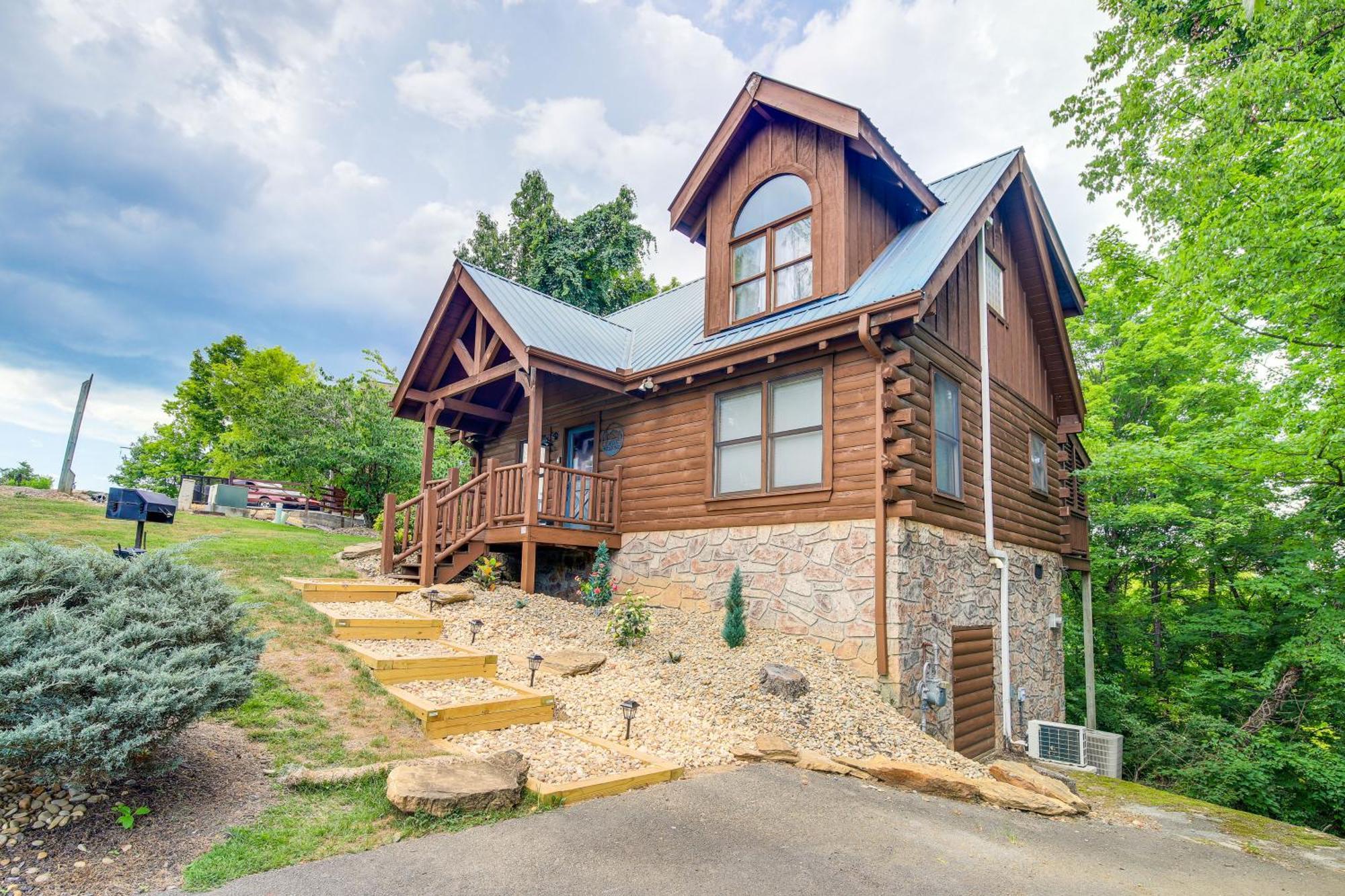 Pigeon Forge Cabin Premier Location And Hot Tub Extérieur photo