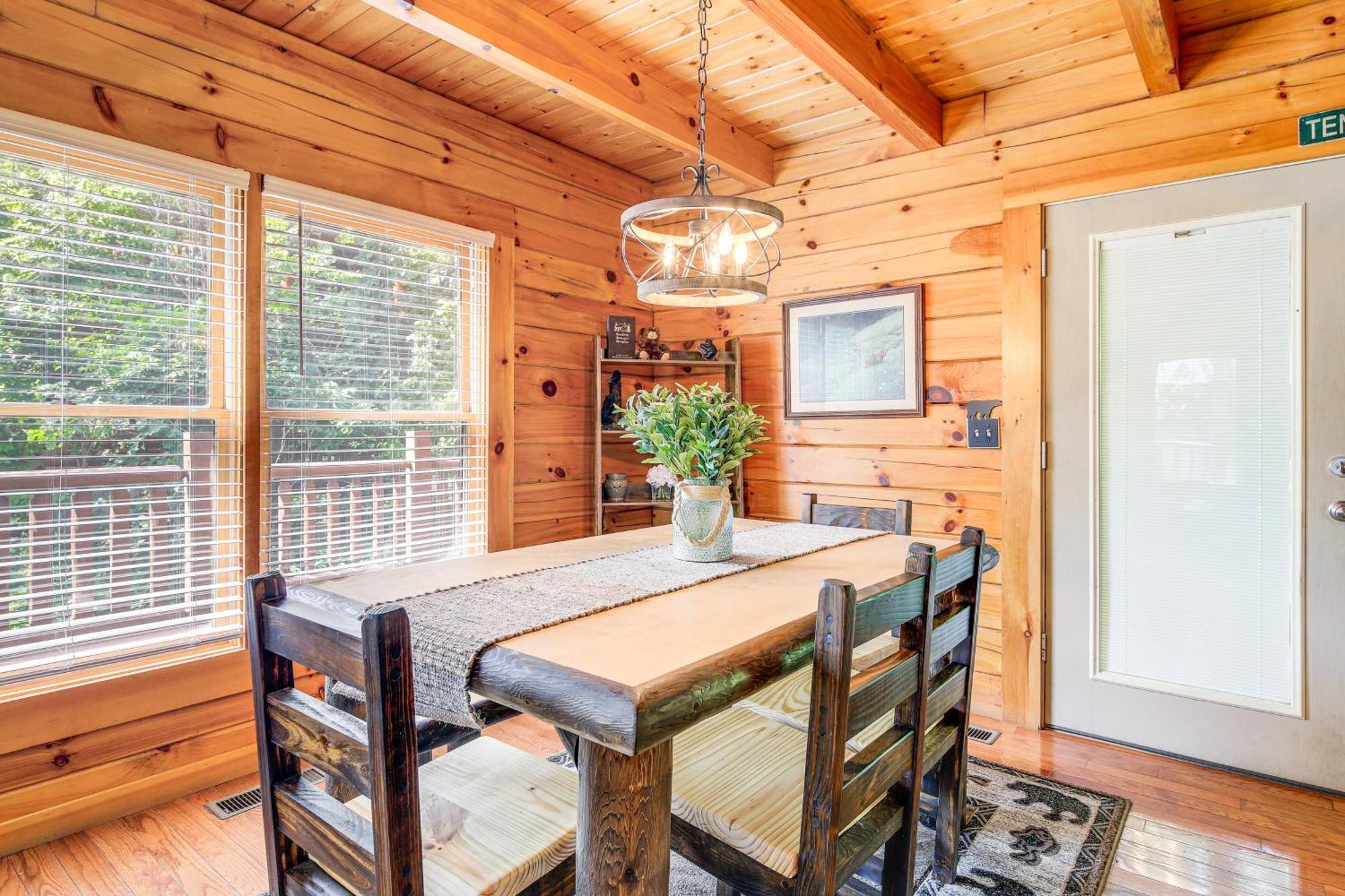Pigeon Forge Cabin Premier Location And Hot Tub Extérieur photo
